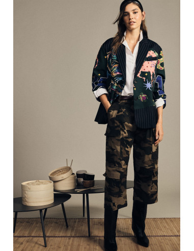 Pantalon cropped à motif camouflage avec poches Dixie