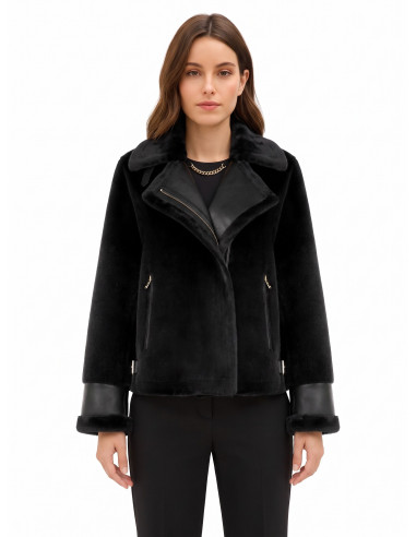 Short faux fur jacket with faux leather detailing and front pockets with gold-coloured zips by Rinascimento