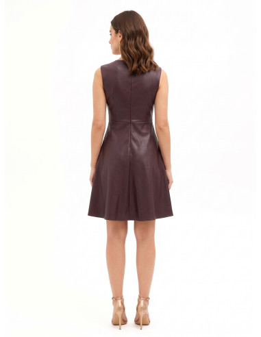 Robe courte évasée en simili cuir avec encolure en V « Rinascimento »