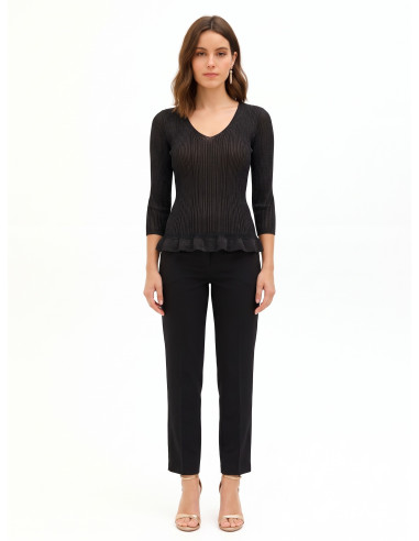 Haut moulant et cintré en fil de lurex, avec encolure en V de style Rinascimento