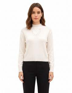 Rinascimento: A lightweight jumper in a viscose and wool blend with a crochet insert at the front