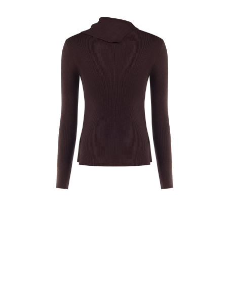 Pull moulant en mélange de viscose avec boutons au col « Rinascimento »