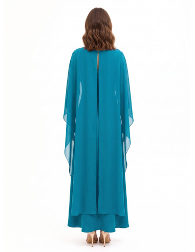 Long, flowing dress in structured satin with a Rinascimento-style georgette cape