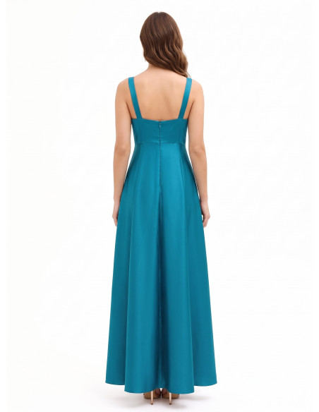 Long Structured Satin Dress with a Rinascimento-Style Sweetheart Neckline