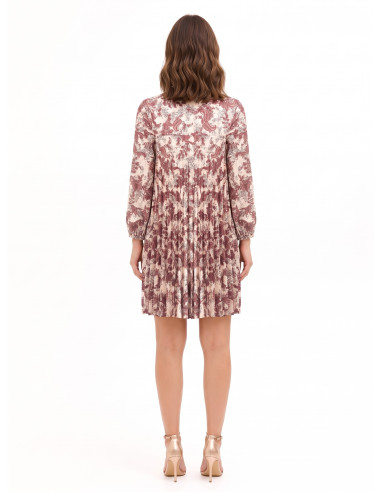 Loose-fitting, short, pleated satin dress with a paisley print and a Rinascimento-style neckline with ties