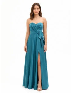 Robe longue en satin avec fente sur le devant, style Rinascimento