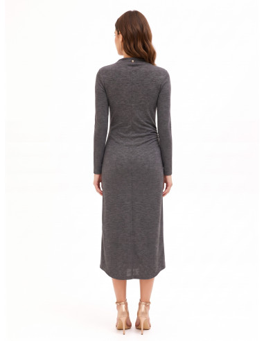 Robe longue en maille, froncée sur un côté, style Rinascimento