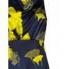 Robe longue et fluide en satin légèrement froncé, avec un motif floral de style Rinascimento