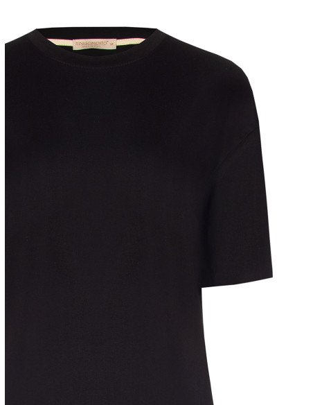 Robe longue style t-shirt en coton avec ourlet en dentelle « Rinascimento »