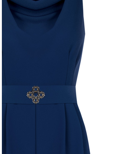 Combinaison en tissu Cadi avec encolure en anneau, ceinture rigide assortie et boucle arborant le logo Rinascimento
