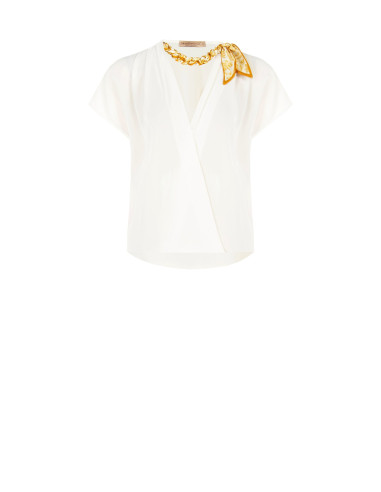 Blouse en satin mat à encolure en V, avec chaîne et foulard tressés « Rinascimento »