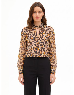Blouse ballon en georgette à motifs tachetés, avec des touches de lurex et un décolleté en V croisé « Rinascimento »