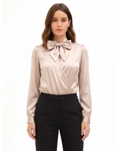 Body ample en satin avec encolure en V croisée et nœud « Rinascimento »