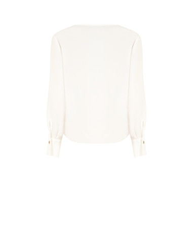 Blouse ample en satin mat, encolure en V croisée, avec collier composé d'un foulard et d'une chaîne « Rinascimento »
