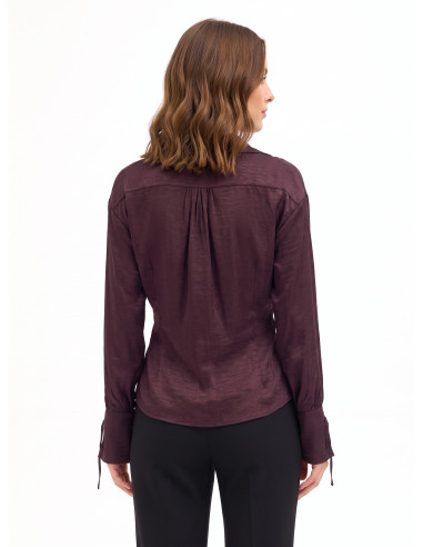 Loose-fitting shirt in a viscose blend with a slightly crinkled finish and Rinascimento-style ties