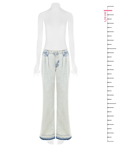 Wide-leg jeans with double darts and frayed hem, ‘Rinascimento’ extra-light wash