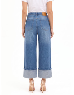 Straight-leg cropped jeans with a wide turn-up – Rinascimento 2
