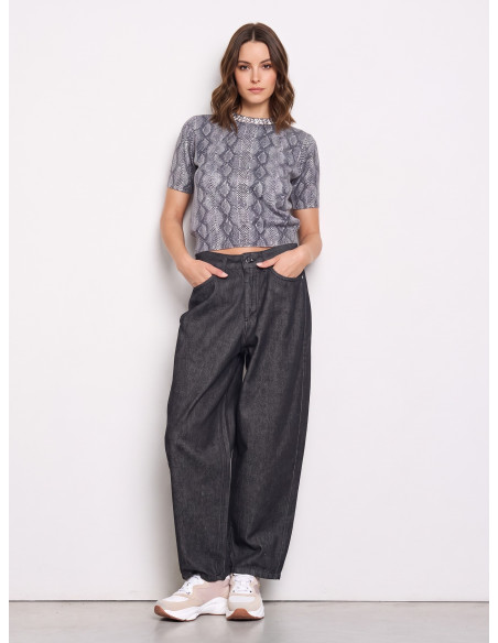 Wide-leg jeans with a logo patch on the back pocket – Rinascimento