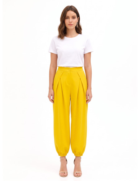 Rinascimento-style balloon trousers with cross-pleats at the front