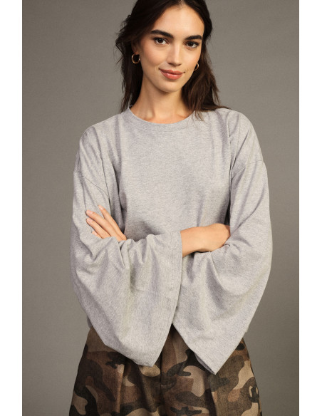 Dixie – Gray Oversized Long-Sleeve T-Shirt with Straight Hem