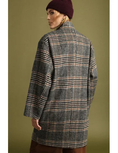 Checkered Coat with Buttons and Side Pockets Please