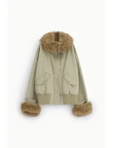 Parka Corta Con Cappuccio E Dettagli In Pelliccia Please 2