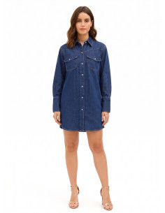 Robe-chemise courte oversize en denim avec poches poitrine et boutons-pression Rinascimento