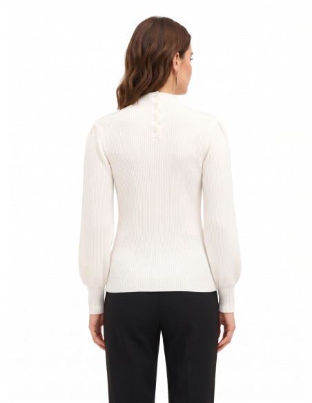 Maglione Dolcevita A Coste Con Maniche A Sbuffo E Bottoni Tono Su Tono Rinascimento - Panna Bianco