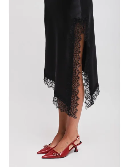 Satin Skirt With Asymmetric Bottom And Maryley Lace