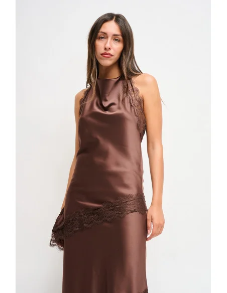 Top en satin avec encolure drapée et bordure en dentelle Maryley