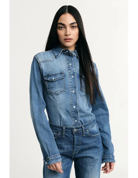 Chemise en denim avec poches avant et poignets boutonnés Please