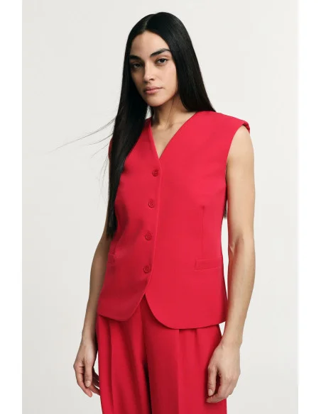 V-neck waistcoat with welt pockets Please