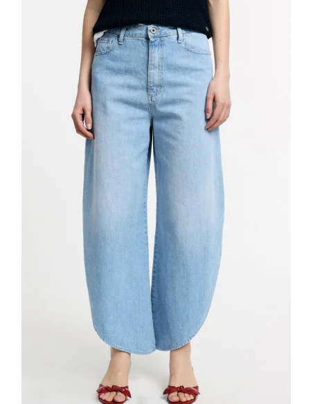 Wide Leg Rounded Jeans With Side Slits Please