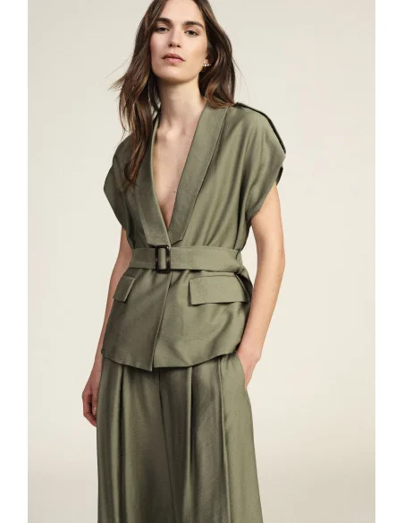 Vest with Belt and Pockets Dixie