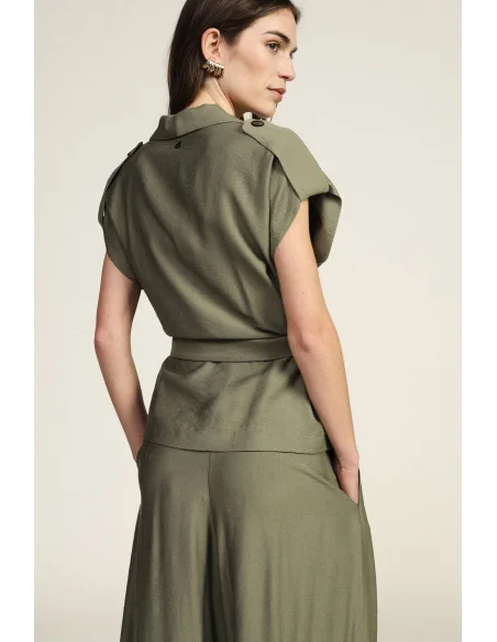 Vest with Belt and Pockets Dixie
